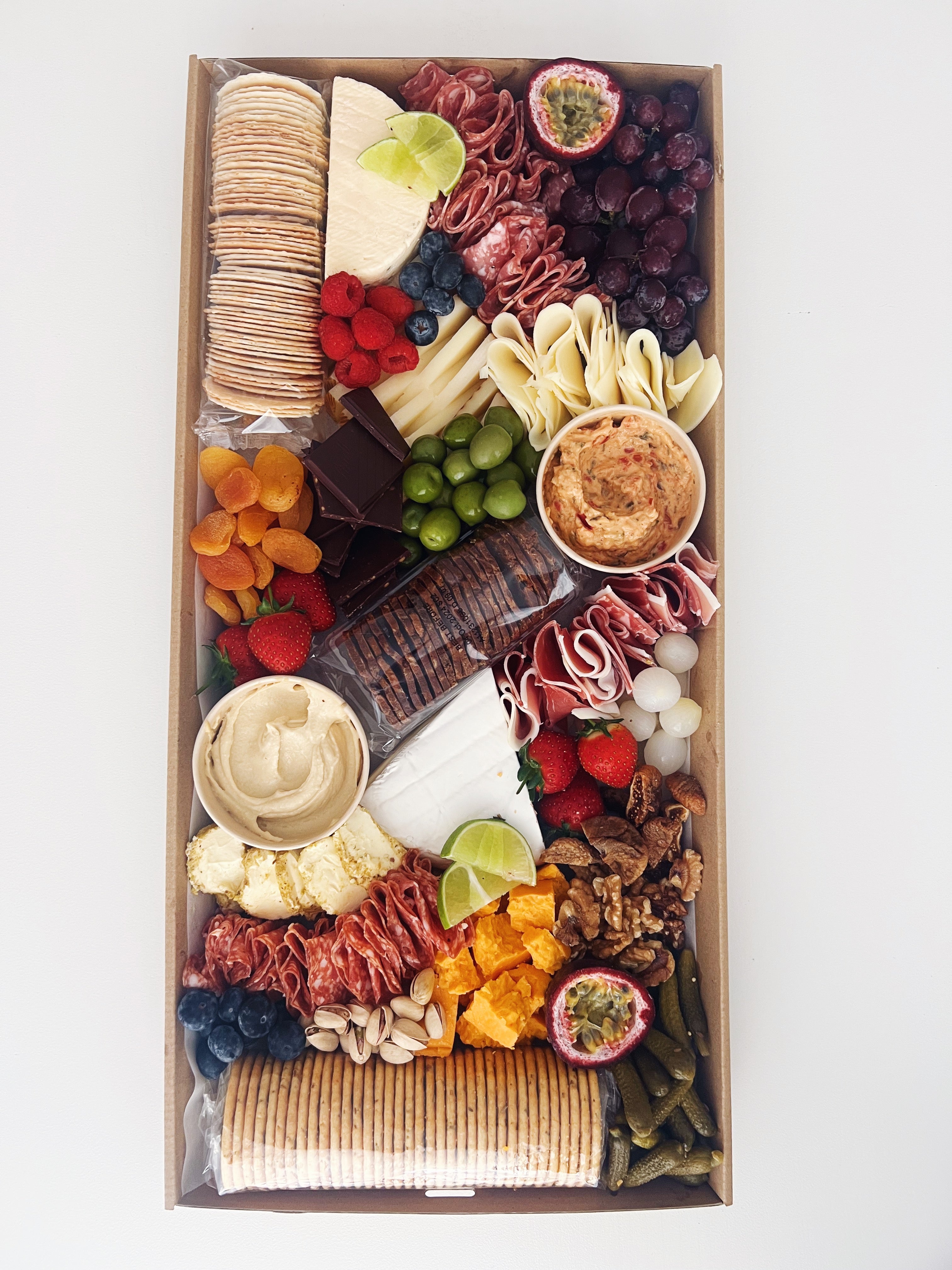 MIDI CHRISTMAS Platters + Blooms