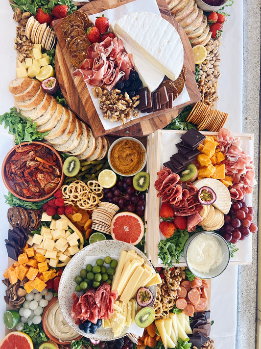 GRAZING TABLES – Platters + Blooms