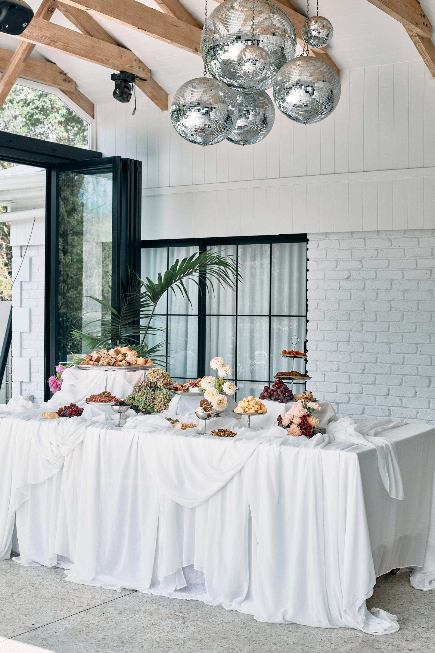 CUSTOM GRAZING TABLE