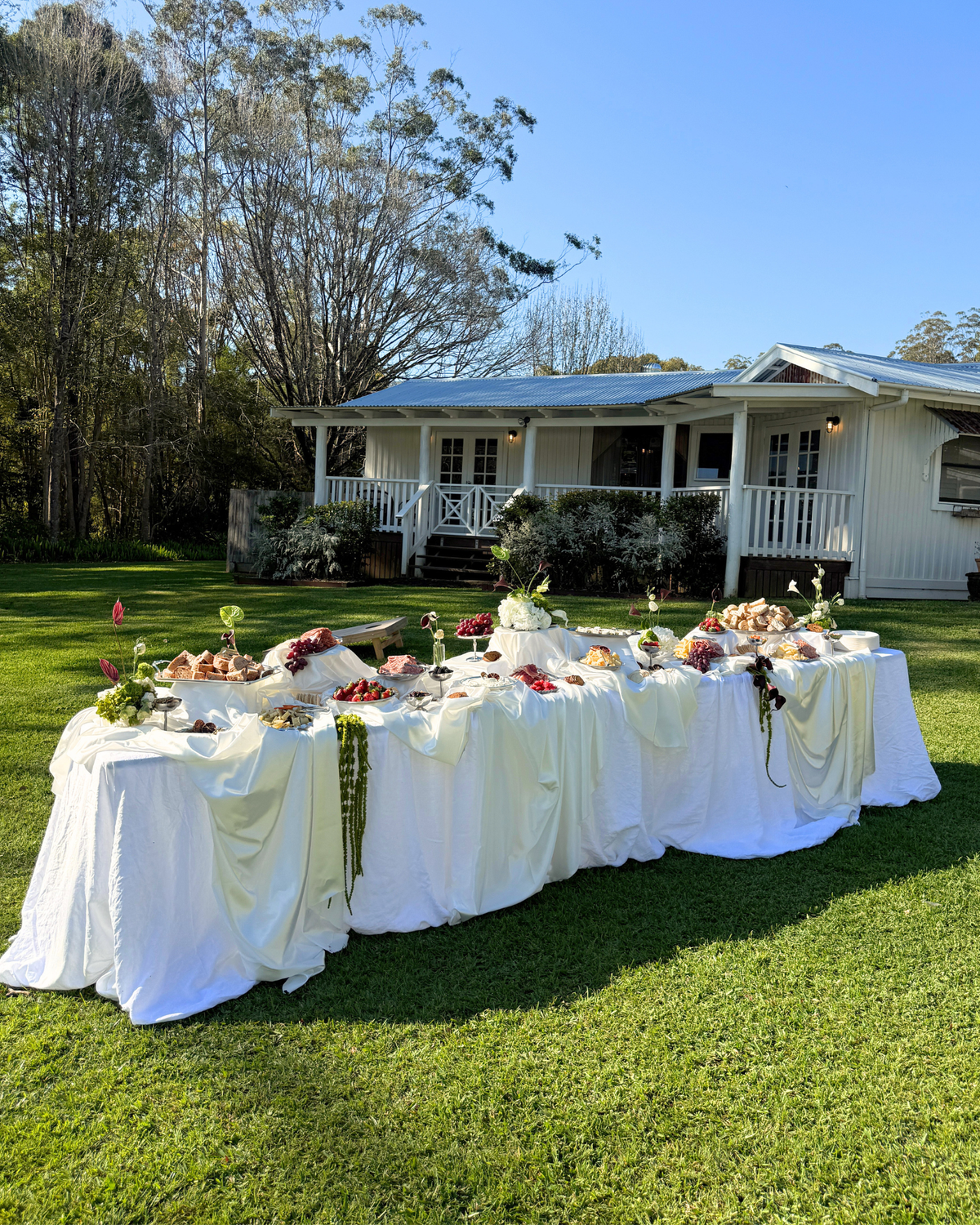 CUSTOM GRAZING TABLE